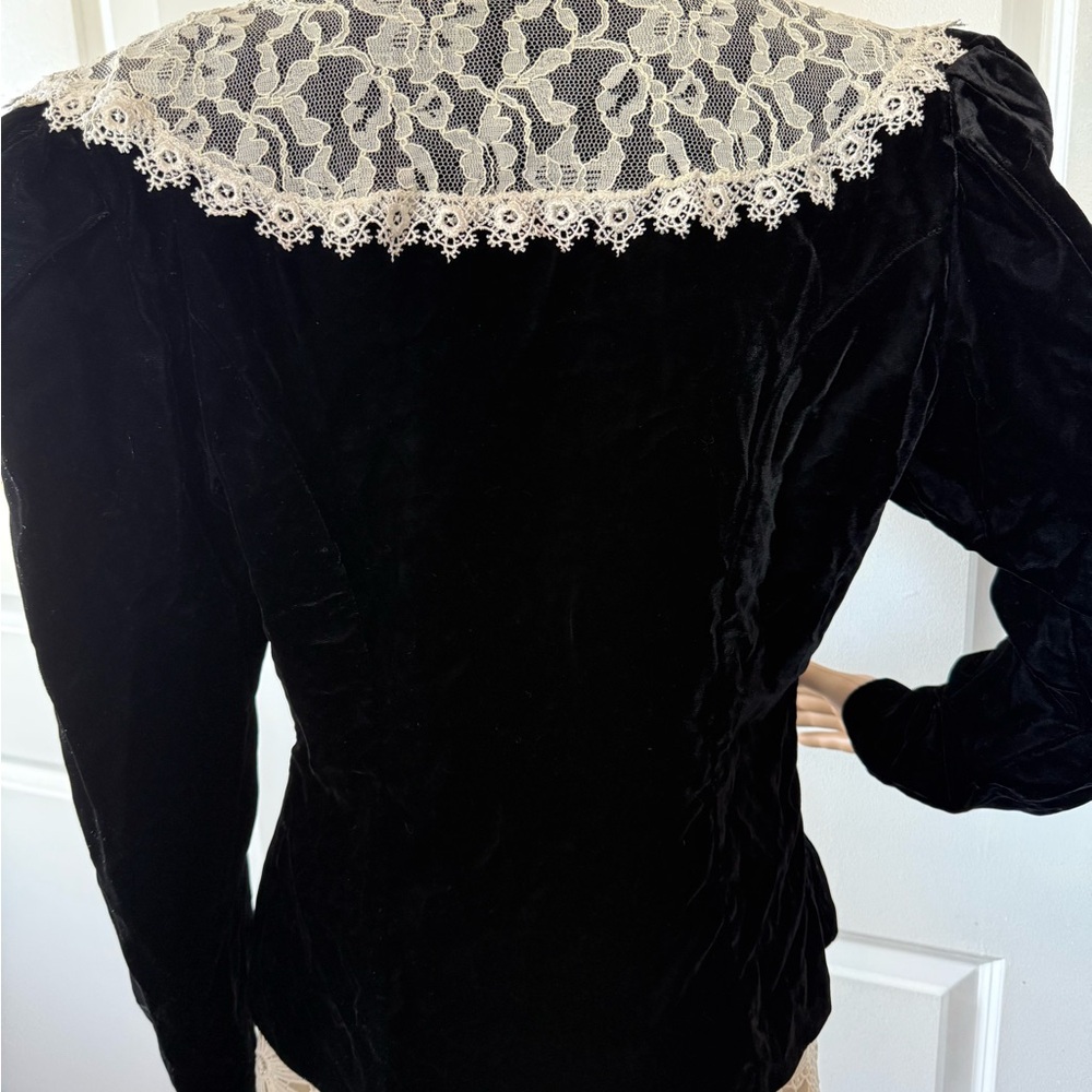 Vintage 90s | Cachet | black with ivory lace collar coquette velvet blazer S 🖤 - Picture 8 of 12